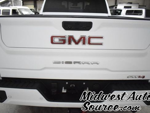 Used 2024 GMC Sierra 3500 AT4 w/ AT4 Premium Plus Package AWD/4WD image 4