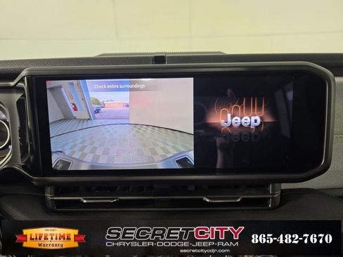 New 2025 Jeep Gladiator Sport image 21