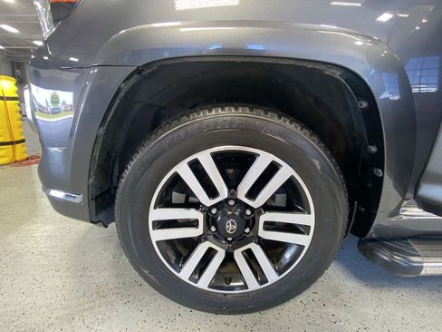 Used 2022 Toyota 4Runner Limited AWD/4WD image 42