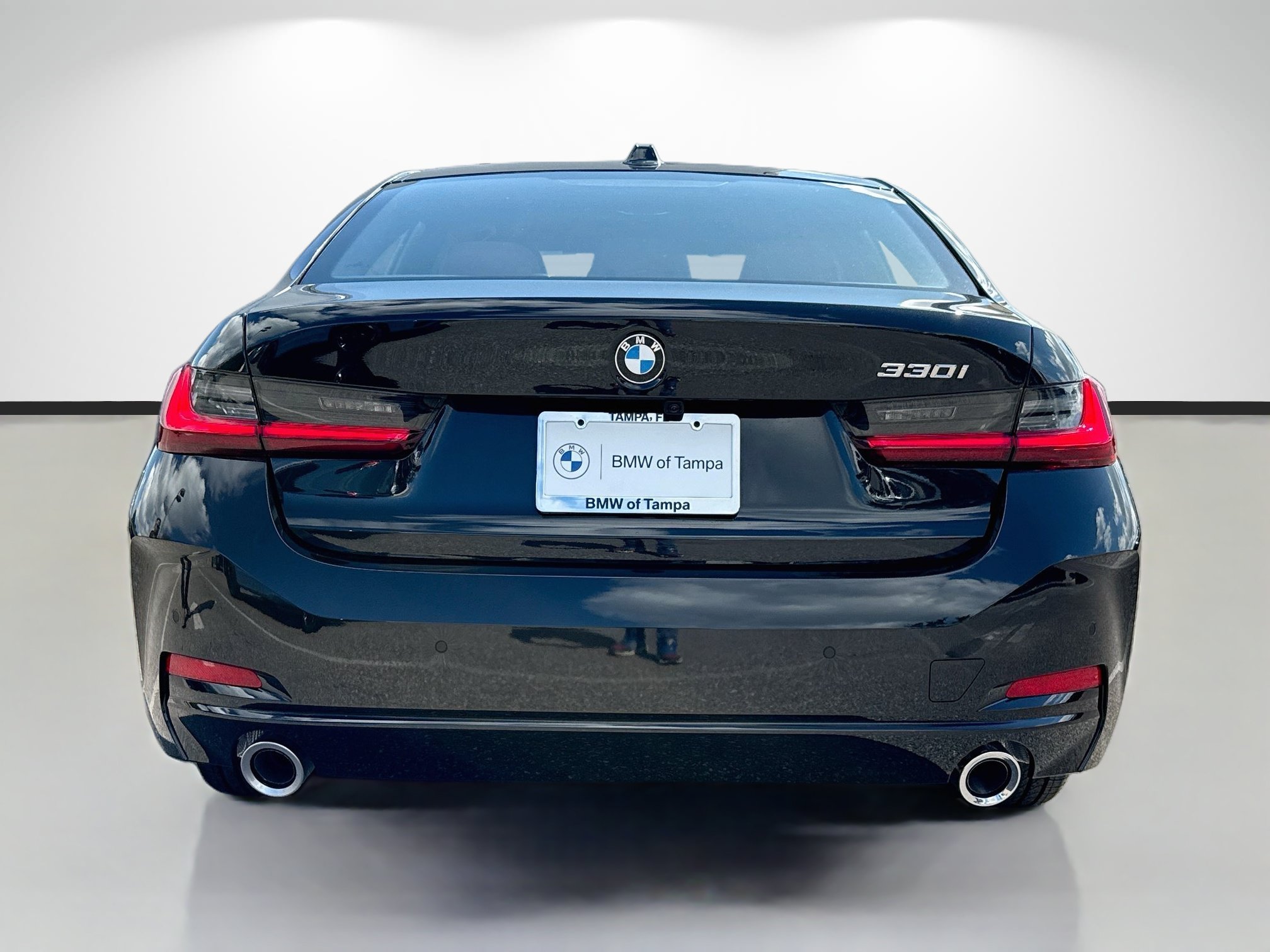 Used 2026 BMW 330i Sedan w/ Convenience Package RWD image 4