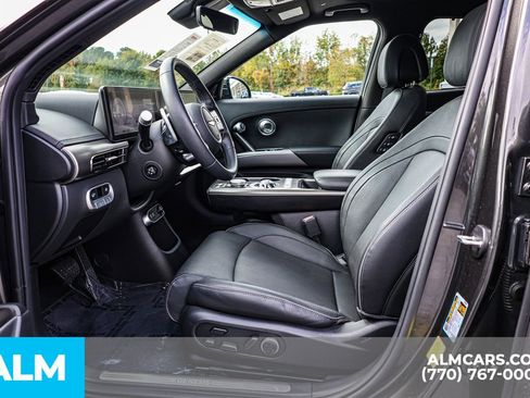 Used 2025 Genesis GV60 Advanced AWD/4WD image 19