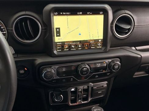 Used 2023 Jeep Wrangler Unlimited Sahara AWD/4WD image 14