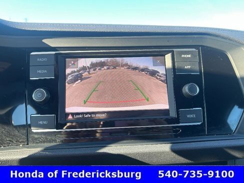 Used 2024 Volkswagen Jetta Sport image 20