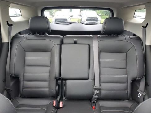 Used 2022 GMC Terrain Denali w/ Denali Premium Package AWD/4WD image 13
