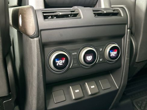 Certified 2023 Land Rover Defender 110 SE image 29