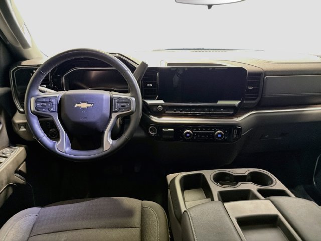 Used 2024 Chevrolet Silverado 1500 LT AWD/4WD image 20