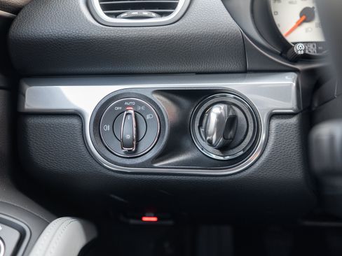 Used 2024 Porsche 718 Cayman RWD image 16