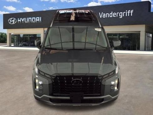 Used 2024 Hyundai Palisade SEL w/ Premium Package FWD image 2