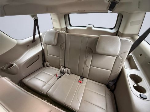 Used 2019 Chevrolet Suburban LT AWD/4WD image 23
