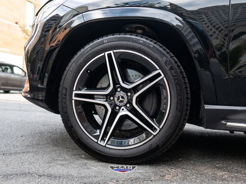 Used 2022 Mercedes-Benz GLS 580 4MATIC image 10