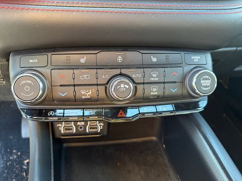 Used 2023 Dodge Durango GT image 22