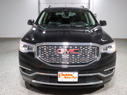 Used 2019 GMC Acadia Denali w/ Technology Package AWD/4WD image 4