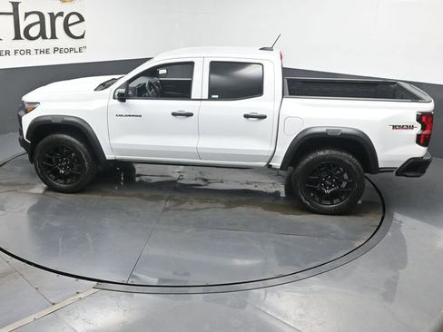 Used 2023 Chevrolet Colorado Trail Boss w/ LPO, Dark Essentials Package AWD/4WD image 42