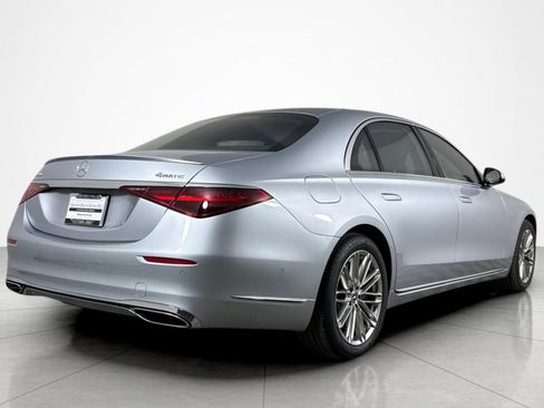 Used 2023 Mercedes-Benz S 580 4MATIC Sedan image 5