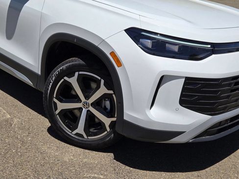 New 2026 Volkswagen Tiguan SE AWD/4WD image 6