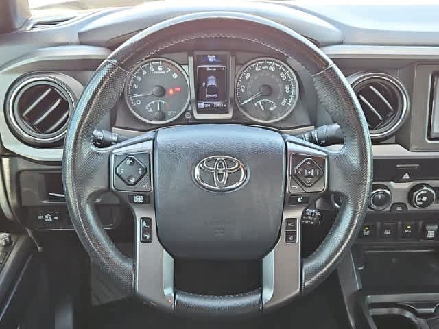 Used 2019 Toyota Tacoma TRD Off-Road w/ Technology Package AWD/4WD image 20