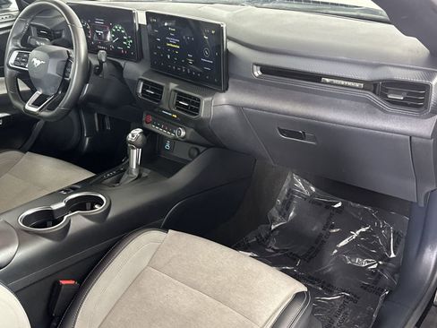 Used 2024 Ford Mustang Coupe RWD image 29