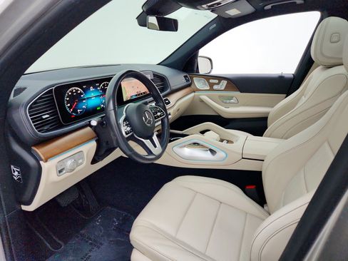 Used 2023 Mercedes-Benz GLS 450 4MATIC image 16