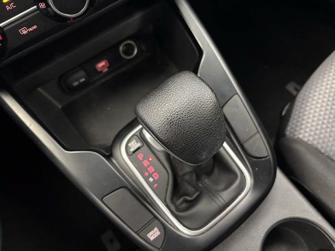 Used 2022 Kia Soul LX FWD image 19