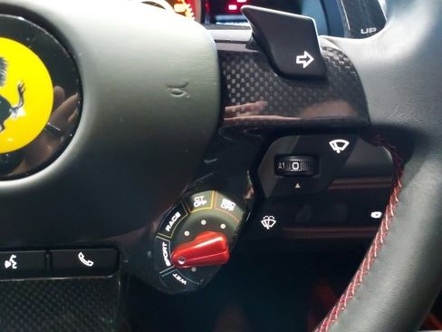 Used 2021 Ferrari F8 Tributo image 25