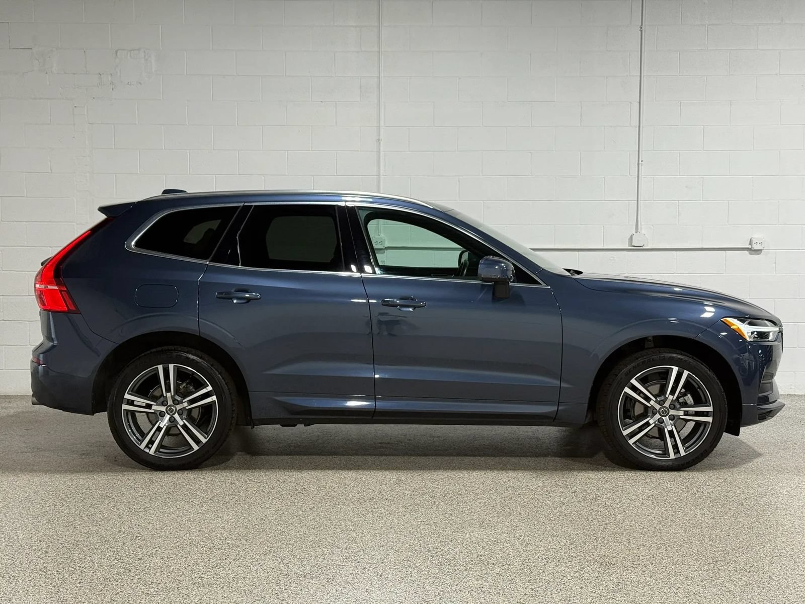 Used 2020 Volvo XC60 T5 Momentum AWD/4WD image 10