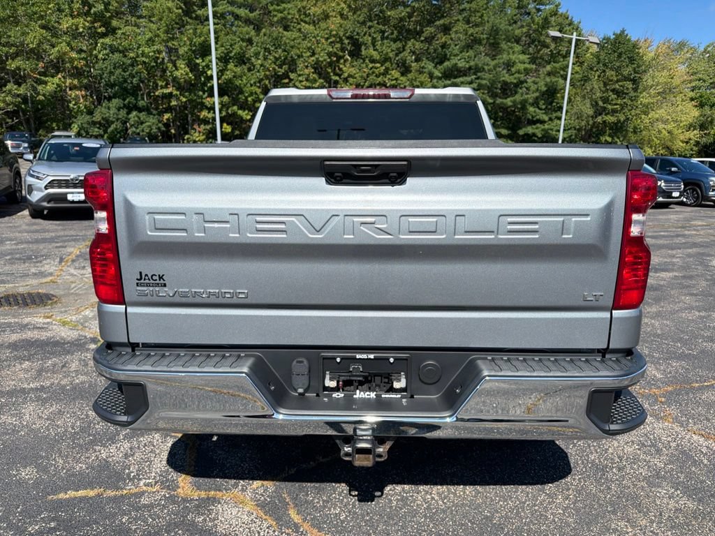 Used 2023 Chevrolet Silverado 1500 LT AWD/4WD image 6