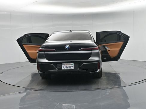 Used 2023 BMW 740i w/ Parking Assistance Package RWD image 31