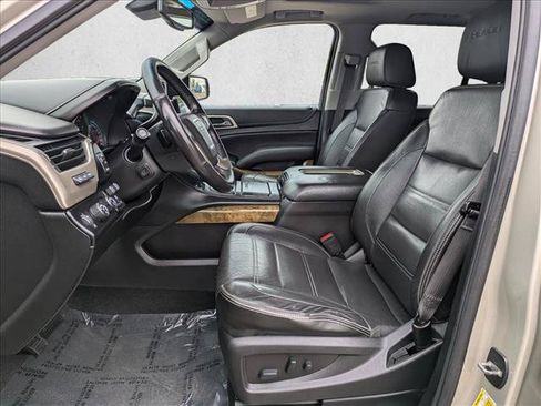 Used 2017 GMC Yukon Denali w/ Open Road Package AWD/4WD image 19