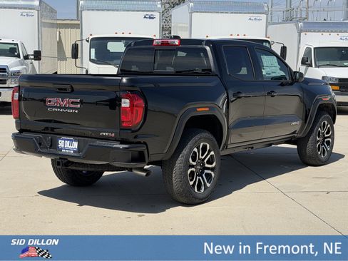 New 2026 GMC Canyon AT4 AWD/4WD image 4