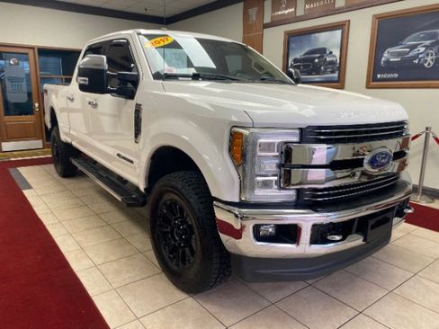 Used 2017 Ford F250 Lariat w/ Lariat Ultimate Package image 8