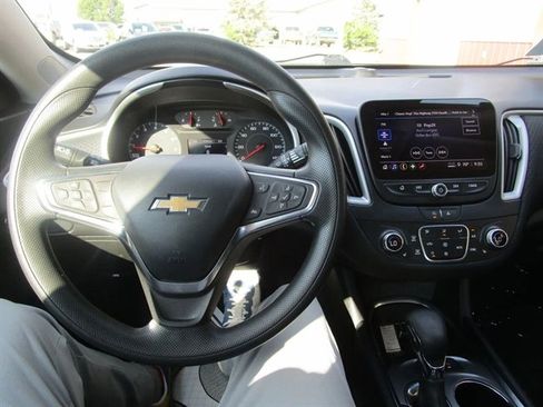 Used 2024 Chevrolet Malibu LT image 26