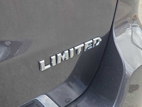 Used 2021 Jeep Grand Cherokee Limited w/ Premium Lighting Group AWD/4WD image 12