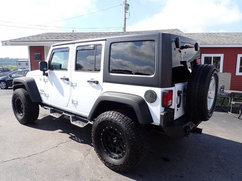 Used 2017 Jeep Wrangler Unlimited Sport w/ Quick Order Package 24S AWD/4WD image 4
