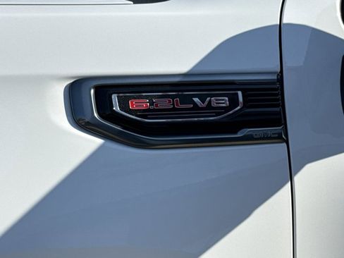 New 2026 GMC Sierra 1500 AT4 w/ AT4 Premium Package AWD/4WD image 16