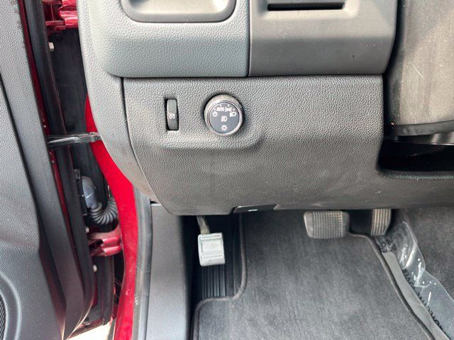 Used 2019 Chevrolet Colorado Z71 RWD image 27