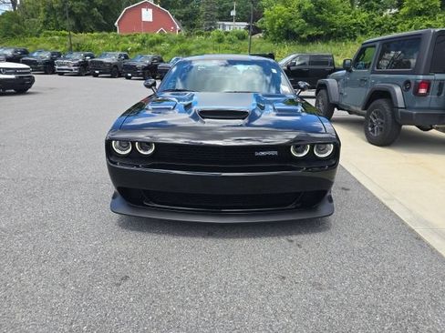 Used 2023 Dodge Challenger R/T Scat Pack RWD image 2