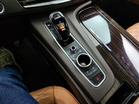 Used 2022 Cadillac Escalade Premium Luxury w/ Performance Package AWD/4WD image 19