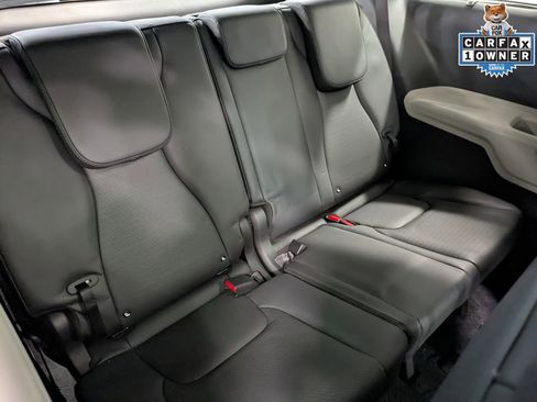 Used 2023 Kia Carnival SX Prestige FWD image 28