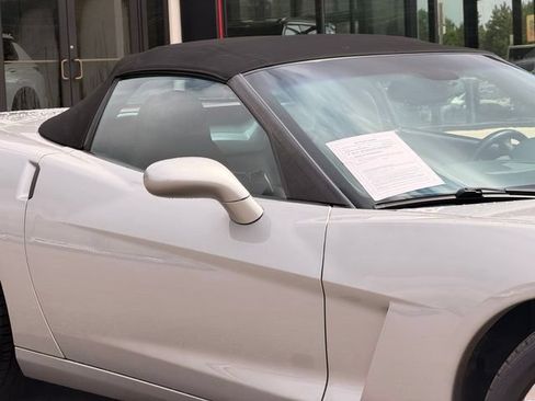 Used 2005 Chevrolet Corvette Convertible w/ Preferred Equipment Group RWD image 4