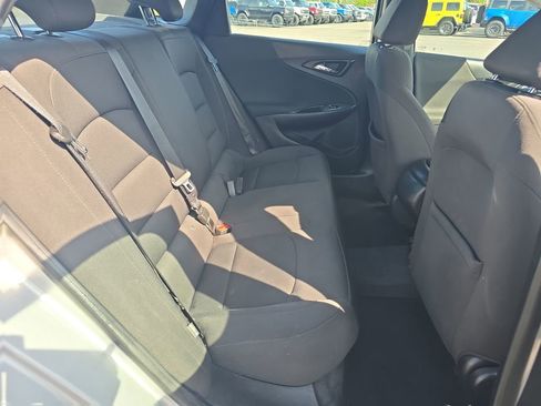 Used 2019 Chevrolet Malibu LS FWD image 14