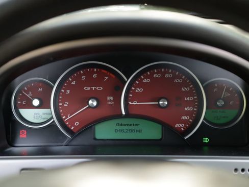 Used 2006 Pontiac GTO RWD image 12