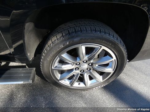 Used 2015 Chevrolet Suburban LTZ image 22