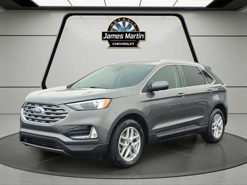 Used 2022 Ford Edge SEL w/ Convenience Package image 3