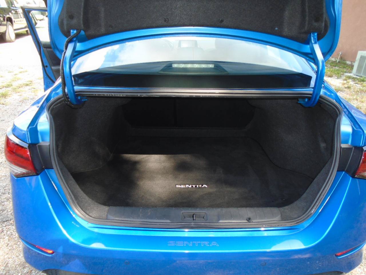 Used 2024 Nissan Sentra SV FWD image 22