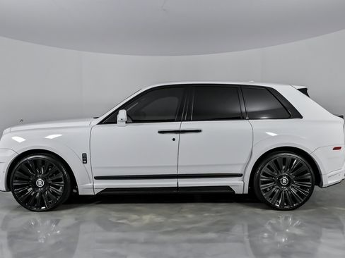 Used 2022 Rolls-Royce Cullinan image 8