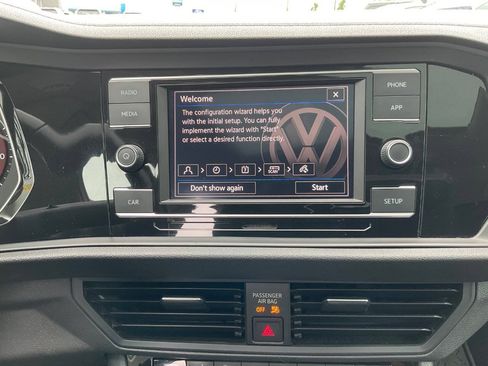 Used 2019 Volkswagen Jetta SE FWD image 17