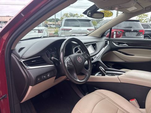 Used 2019 Buick Enclave Essence AWD/4WD image 26