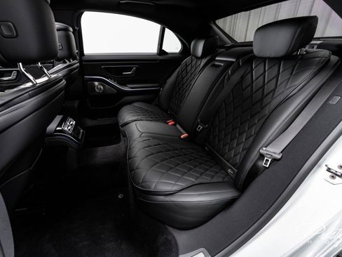 Used 2025 Mercedes-Benz S 580 4MATIC Sedan image 48