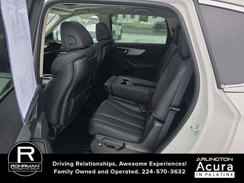 Used 2025 Acura MDX SH-AWD image 6