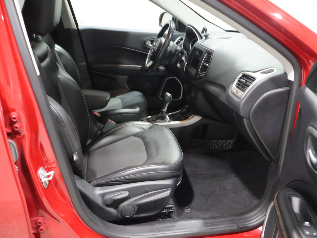 Used 2018 Jeep Compass Latitude w/ Popular Equipment Group AWD/4WD image 23